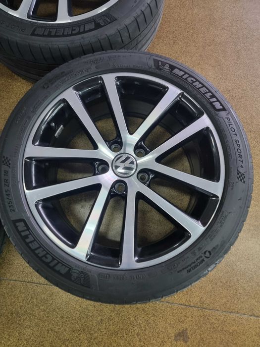 Диски оригінал Volkswagen 5×112 R18 J7.5 ET 51 з гумою