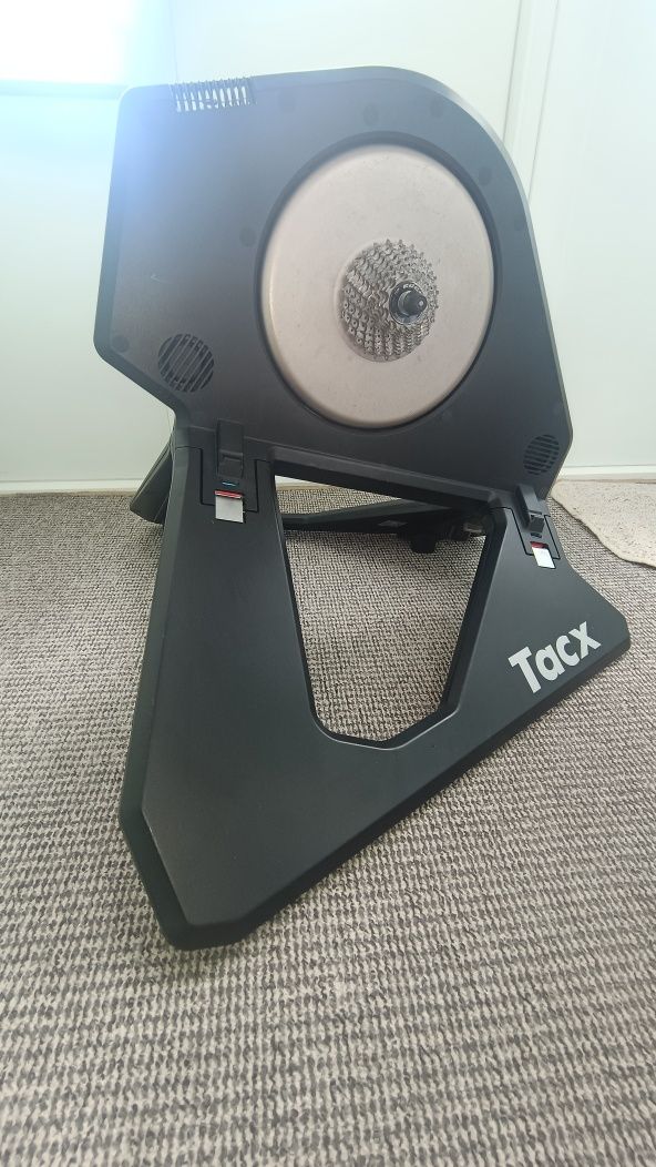 Велотренажер Tacx NEO smart, zwift my woosh