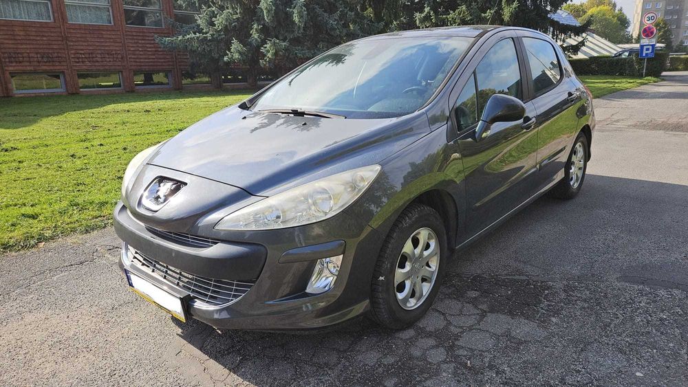 Peugeot 308 1,6 benzyna 120KM 5d niski przebieg