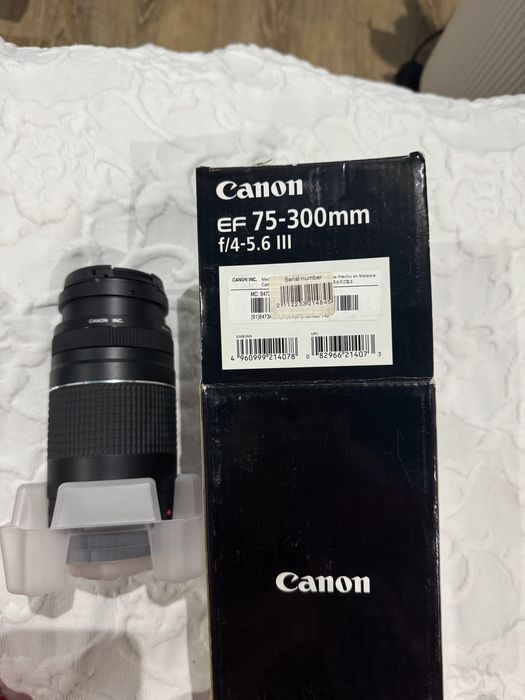 Об'єктив Canon EF 75 - 300mm f/4 - 5.6 iii