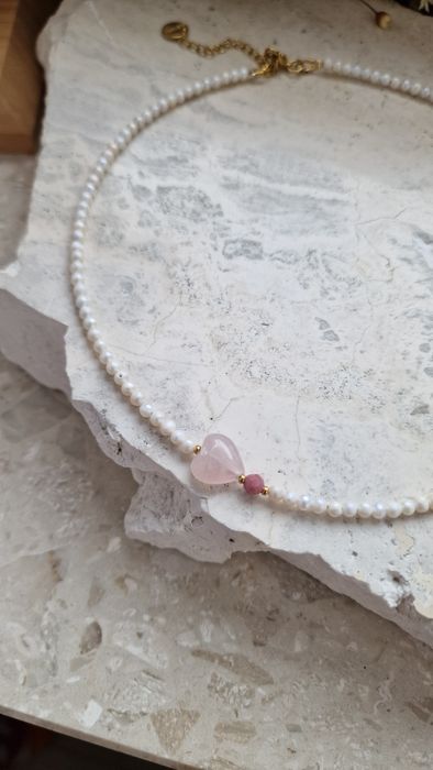 Naszyjnik z pereł słodkowodnych perły kwarc różowy rodonit