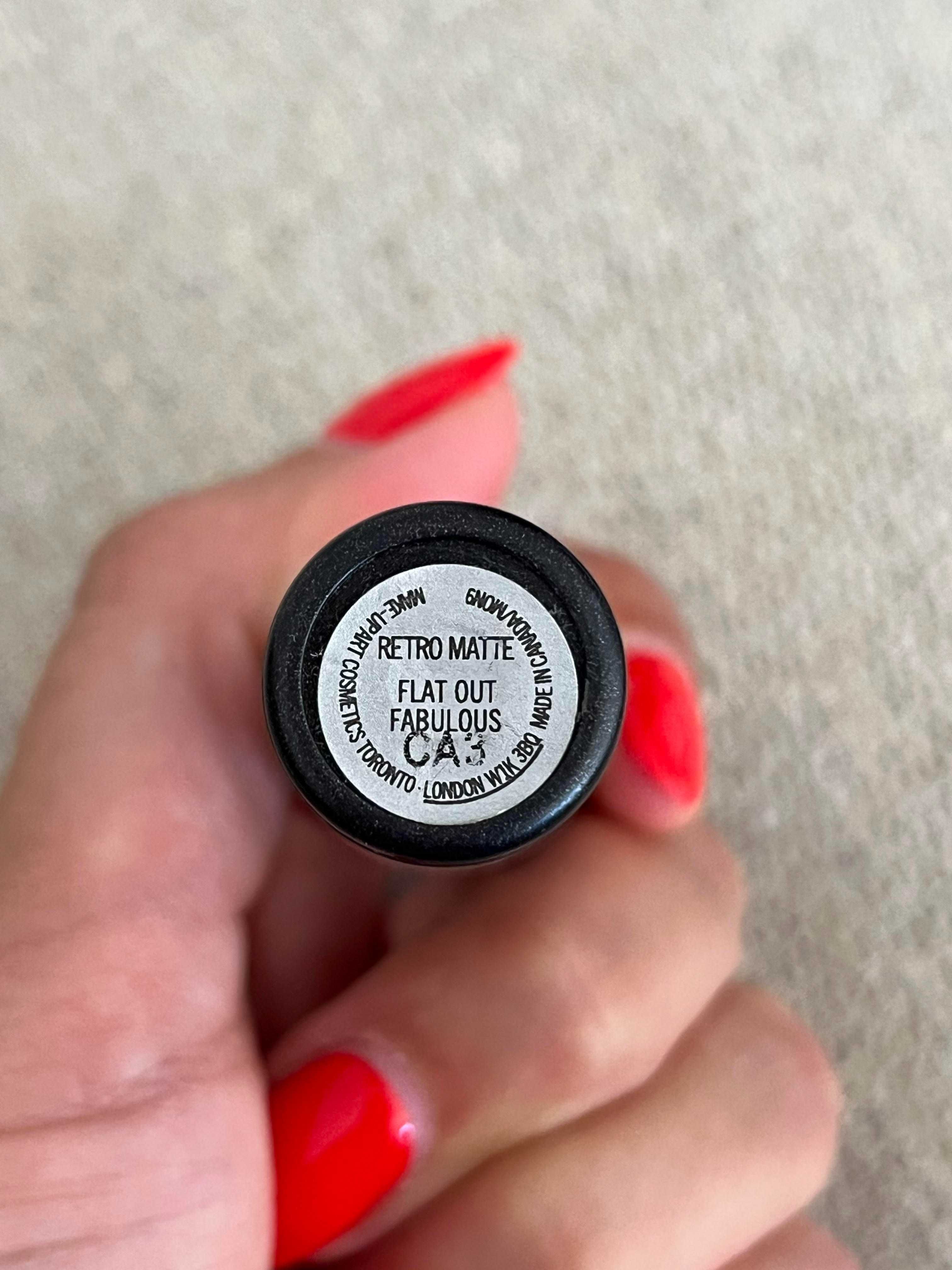 Batom "Flat Out Fabulous" MAC