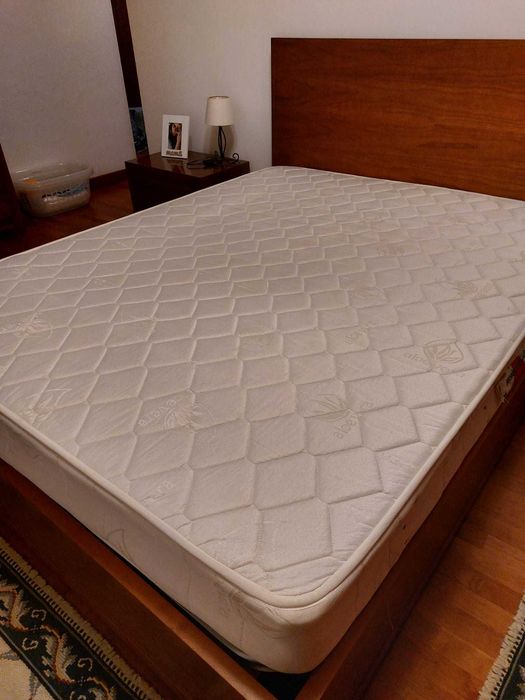 Colchão ortopédico de cama de casal 190 X  - Só o colchão!