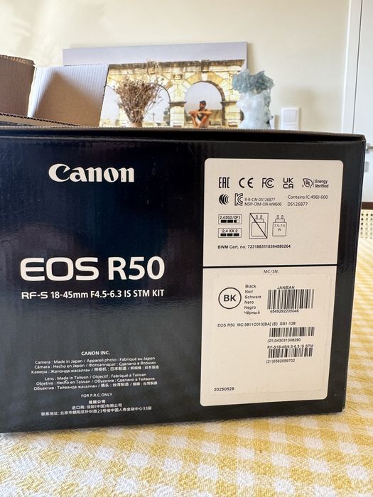 Maquina Canon R50 NOVA