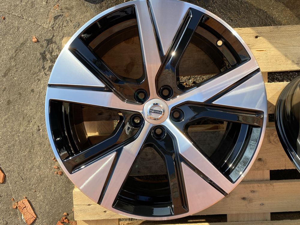 Oryginsle felgi 19 cali Volvo xc40 Polestar 5x108 R-desing