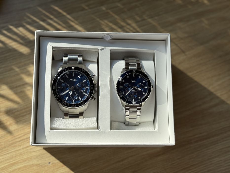 Fossil парний годинник