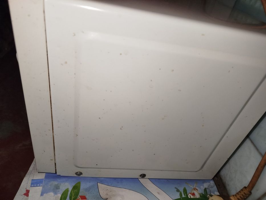 Мікрохвильова піч Elenberg