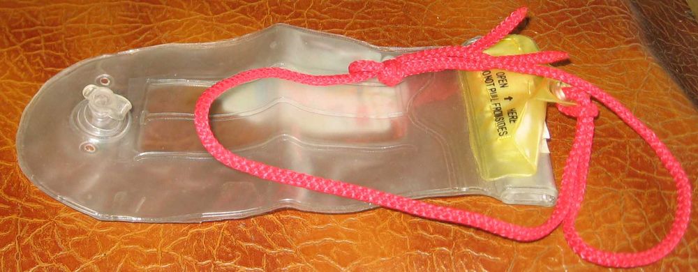 водонепроницаемая сумка на шею для денег\документов\мобильного