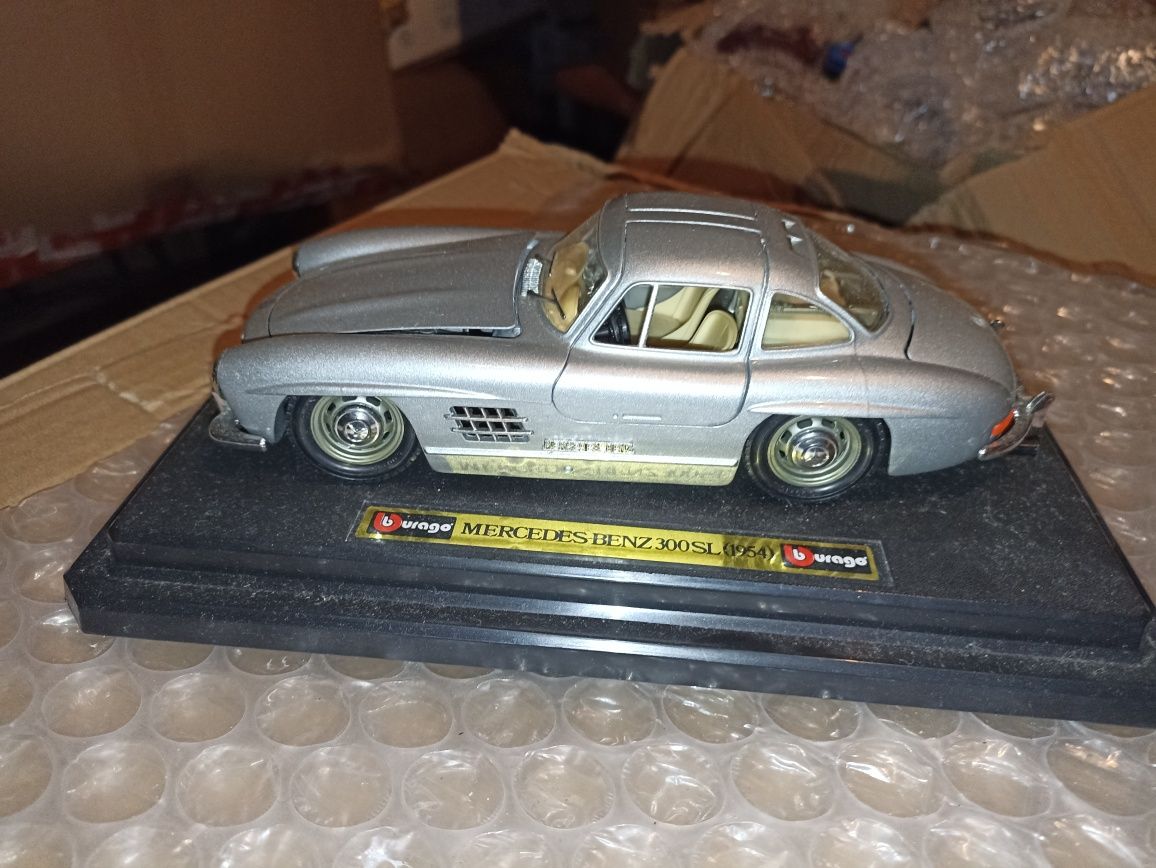 Model Mercedes Benz 300 SL 1954 stare Bburago 1:24