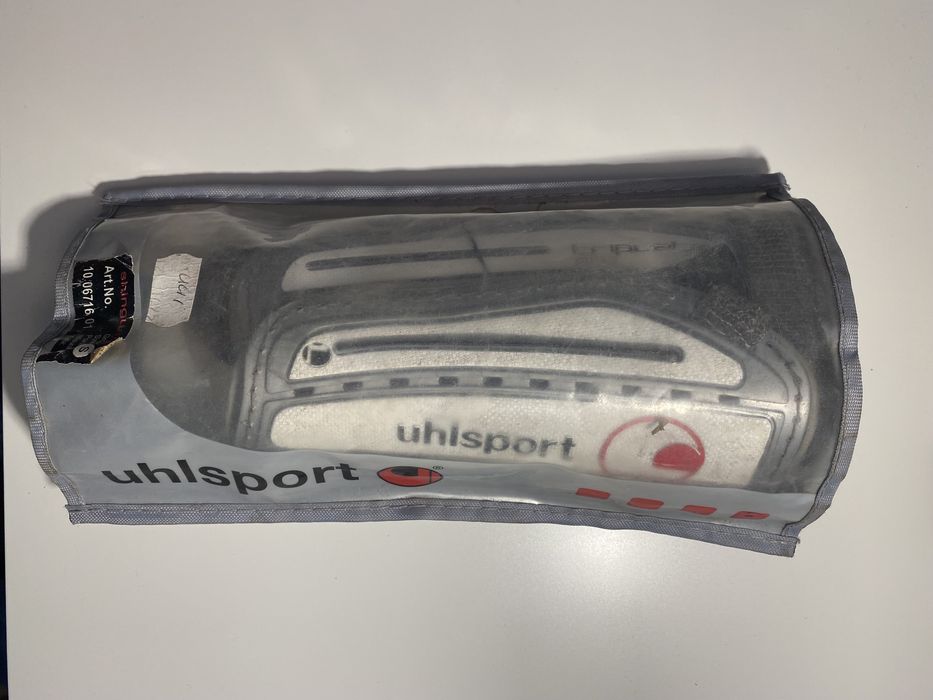 Caneleiras uhlsport futebol - Tamanho S