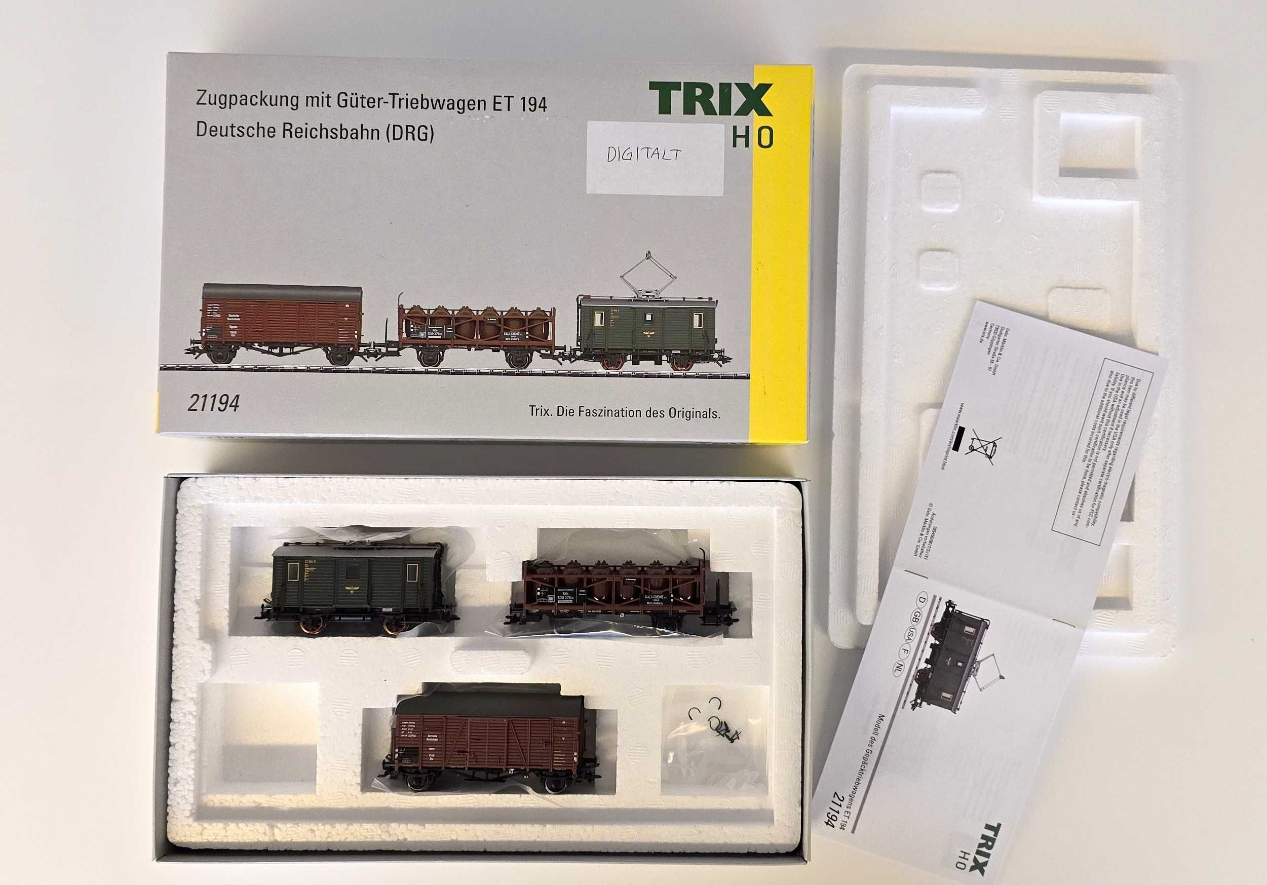 Trix 21194 - zestaw elektryczny wagon silnikowy + 2 wagony DCC+dźwięk