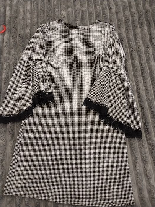 Плаття, сукня.    .