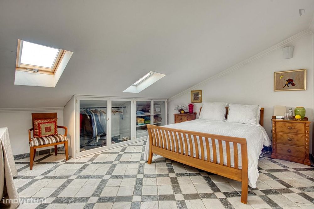 726881 - Quarto com cama de casal, com casa de...