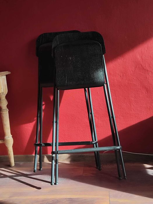 Dwa krzesła barowe IKEA (FRANKLIN Taboret składany z oparciem)