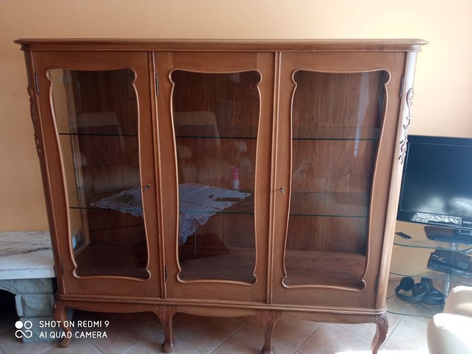 Serwantka  z orzecha  włoskiego autentyczna przedwojenna