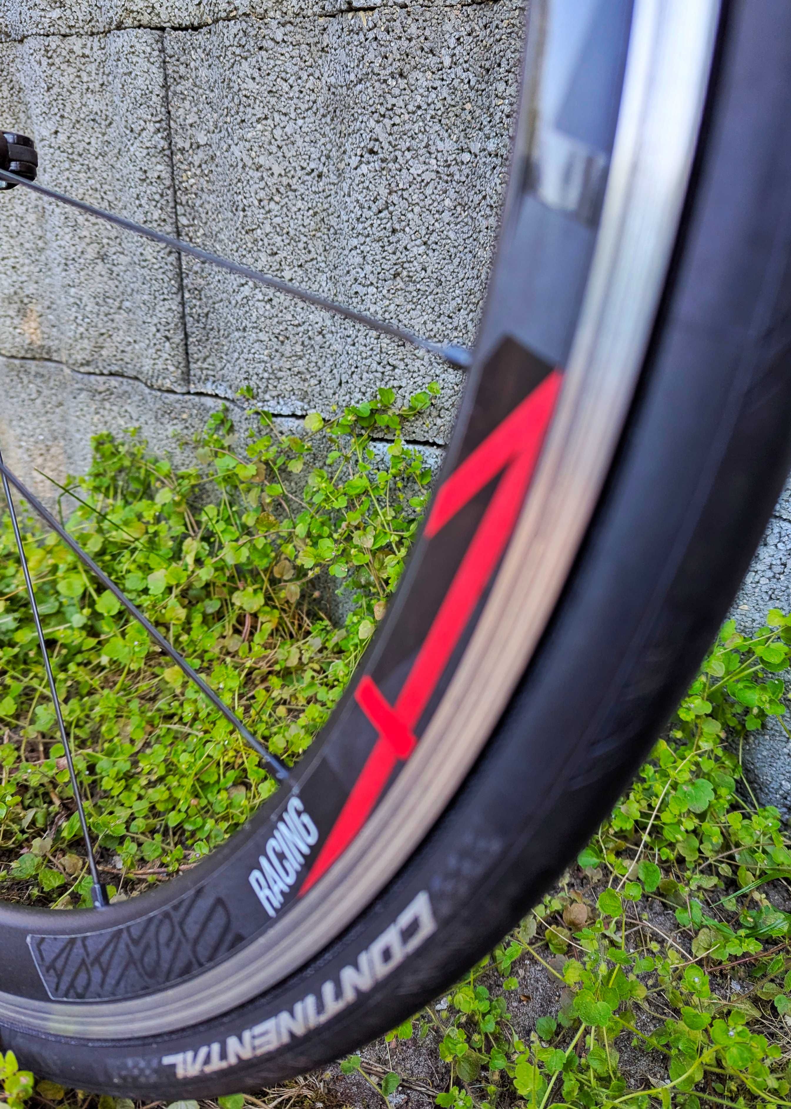 Rower szosowy Scott Addict 10, Syncros, Pro, Fulcrum, Absoluteblack