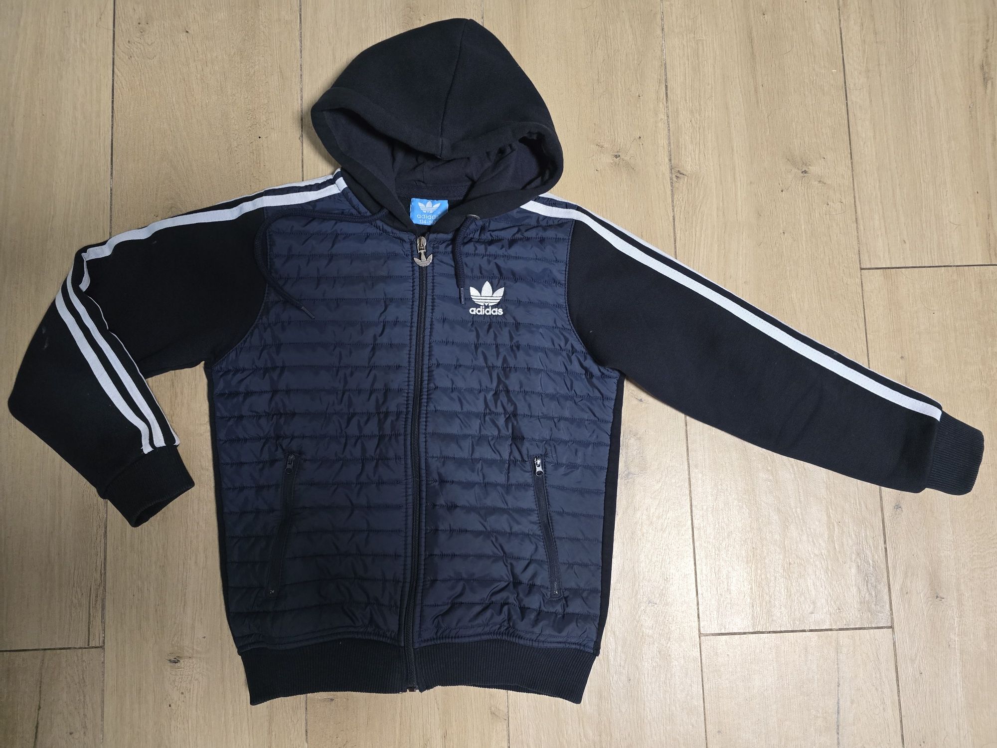 Adidas ciepła bluza z kapturem rozm.134-140