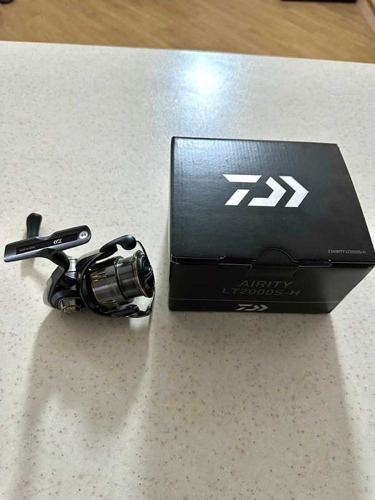 Котушка Daiwa 23 Airity LT-2000S-H