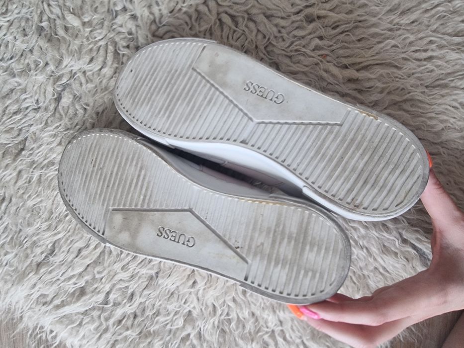 Damskie buty trampki tenisówki sneakersy Guess Gamer5 39