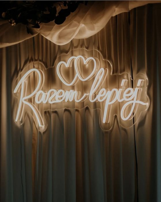 Napis led "Razem lepiej"