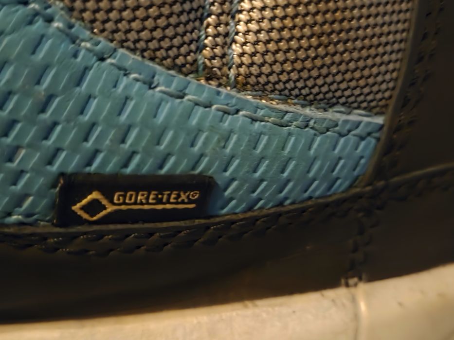 Buty zimowe ECCO z GORTEXem, r. 38 dla starszych dzieci/młodzieży