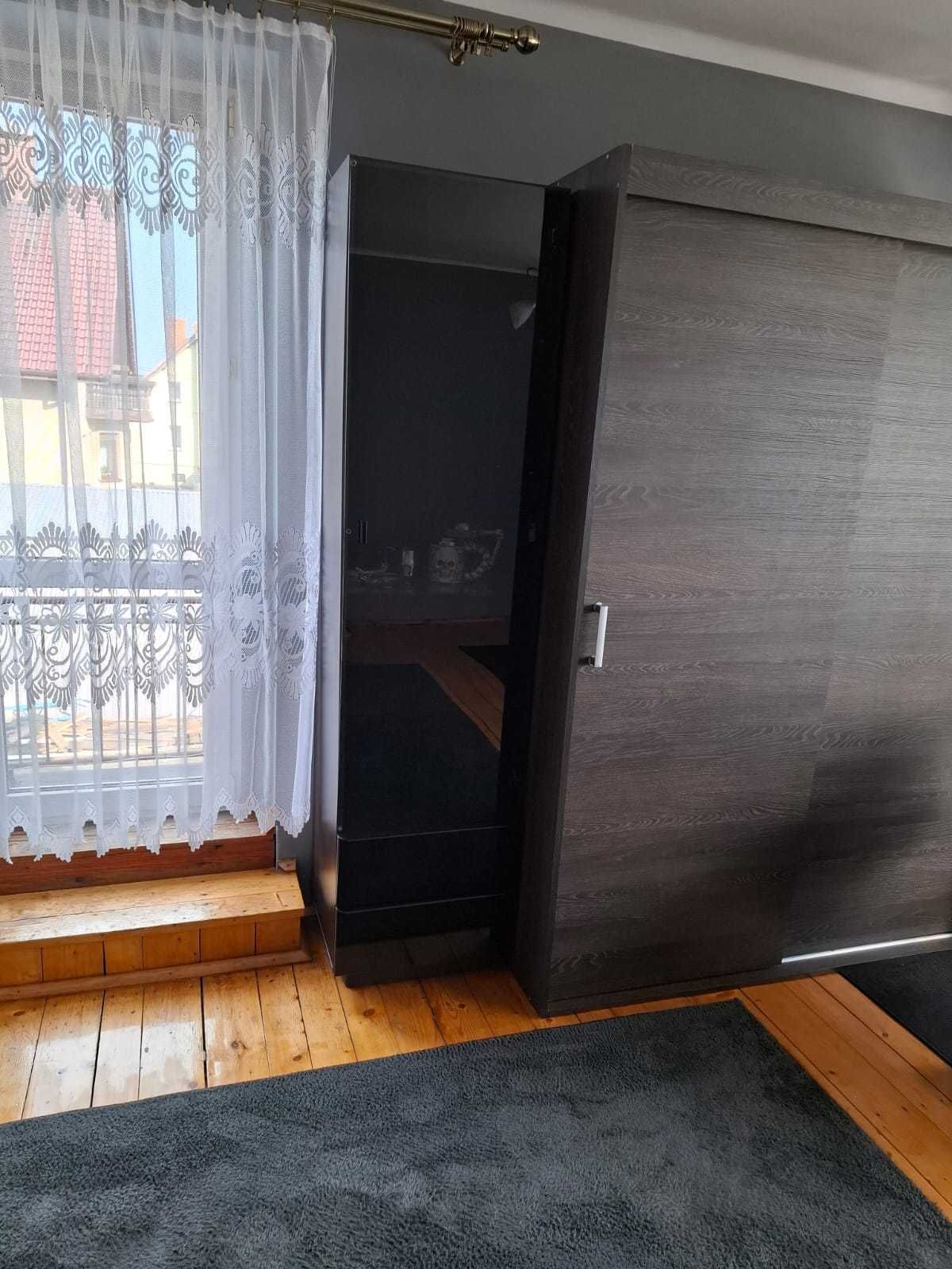 Szafka pionowa przeszklona