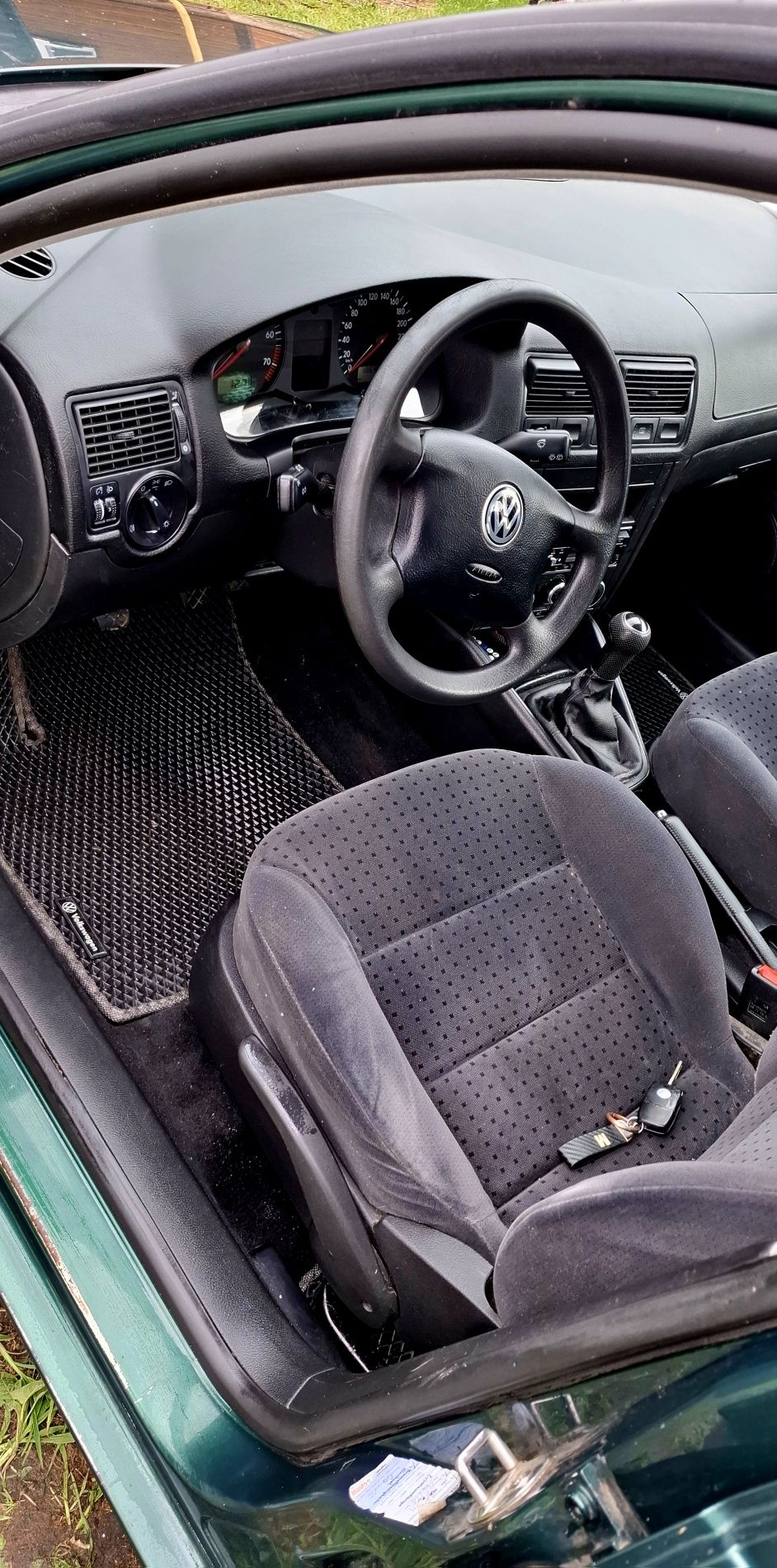 Продам Volkswagen Golf 4