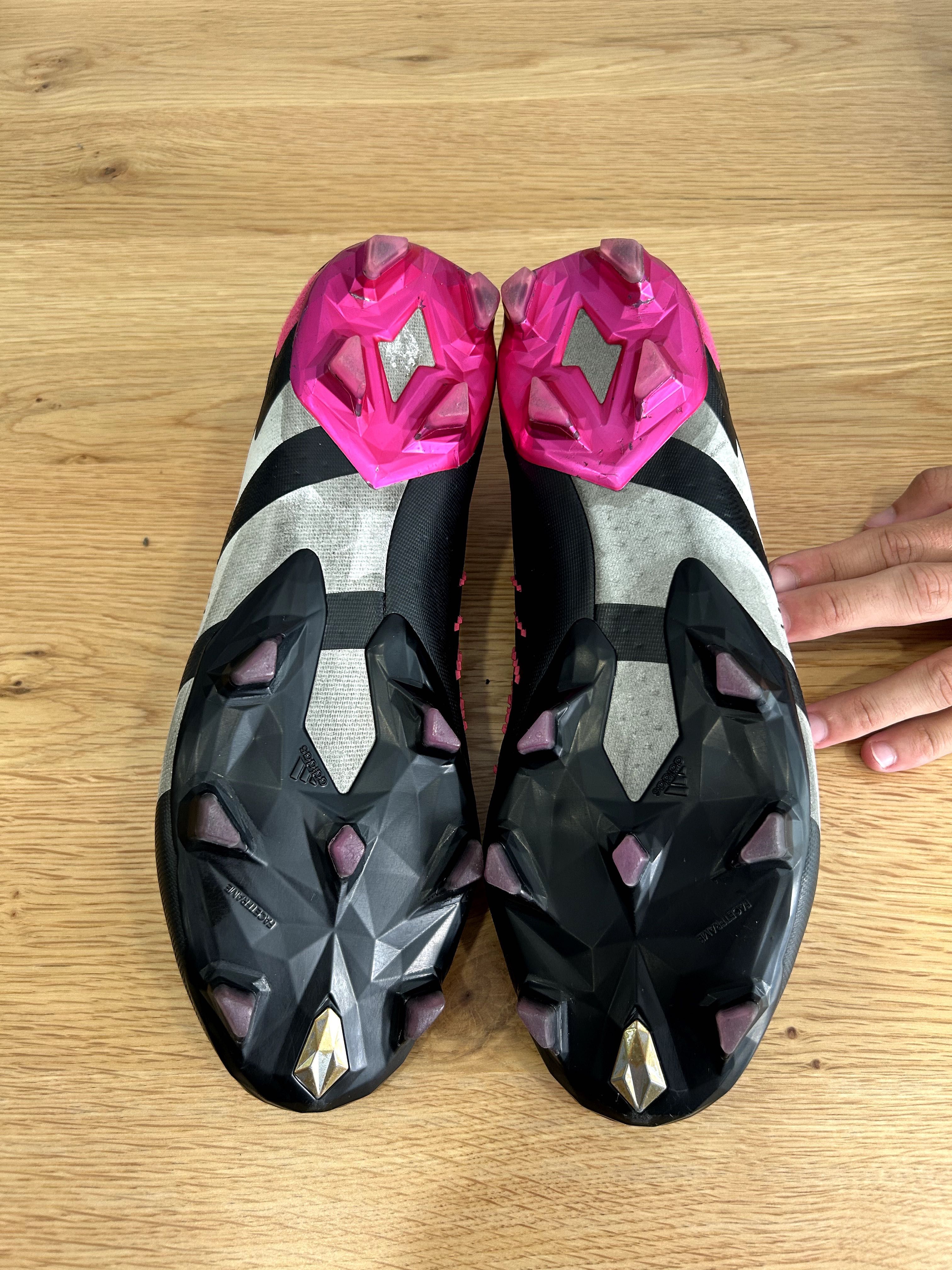 Chuteira da Adidas Predator 45 1/3