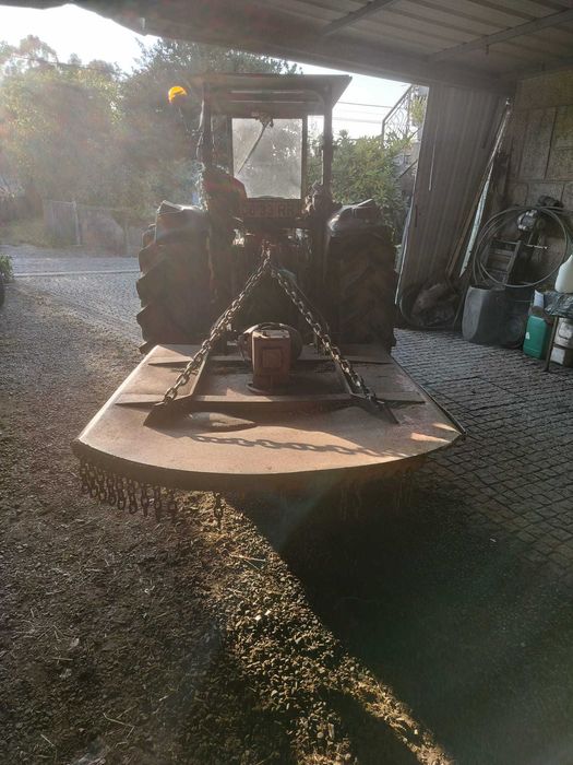 Capinadeira de correntes