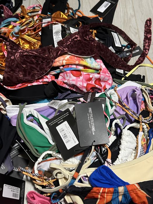 Лот жіночого одягу купальник