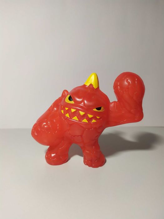 Іграшка монстр червоний