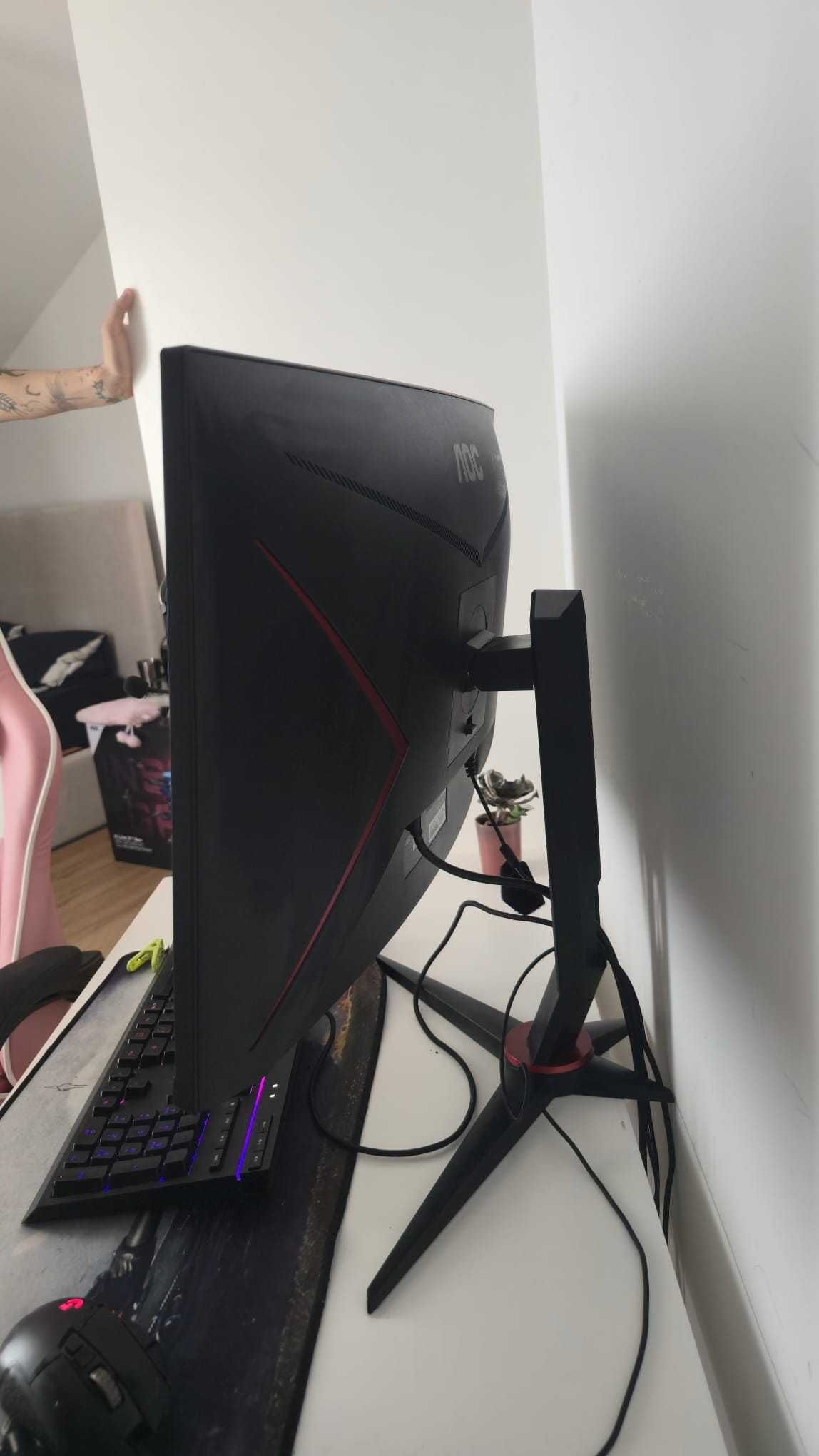 Monitor Gaming Curvo AOC C27G2ZU/B