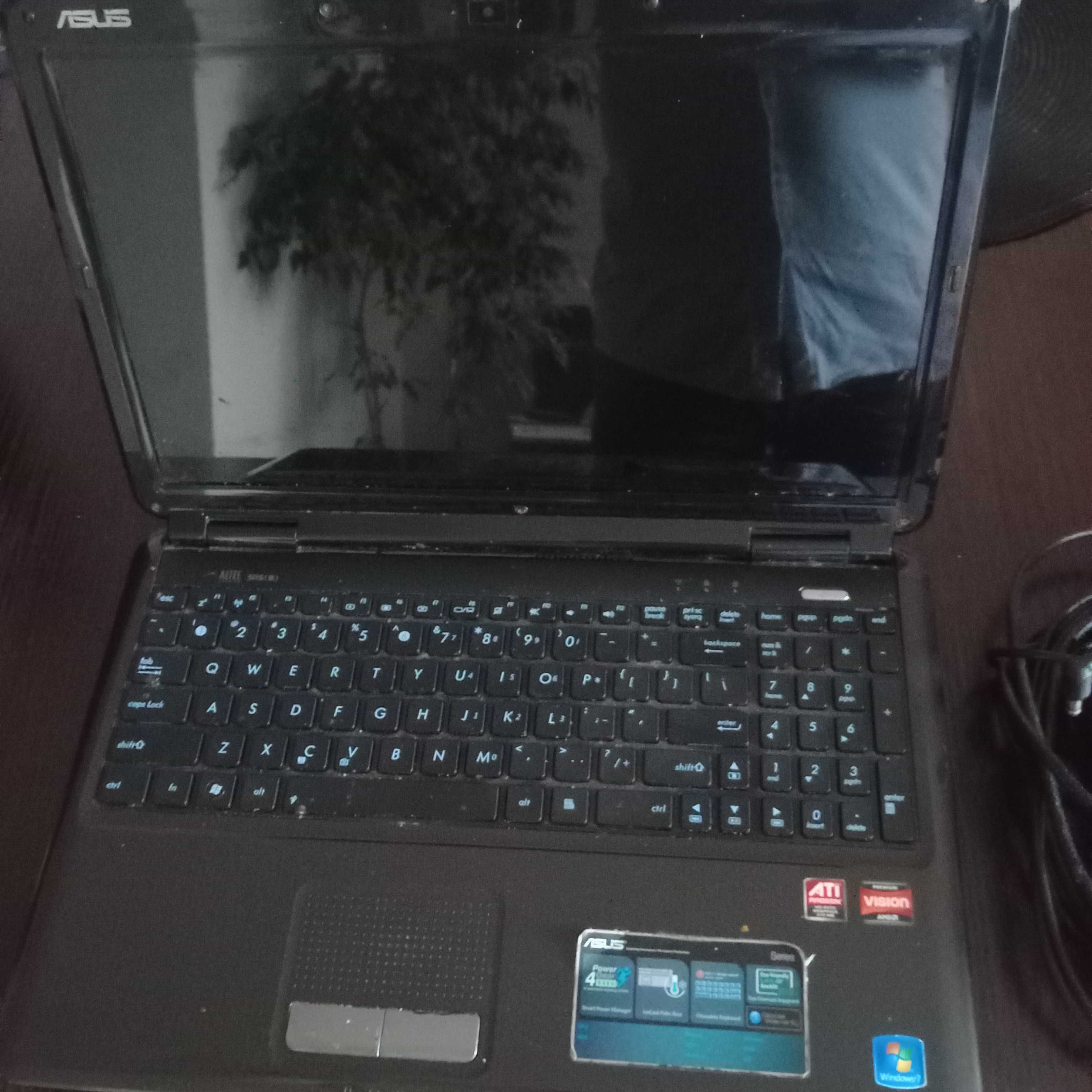 Laptop ASUS K50AD zasilacz.