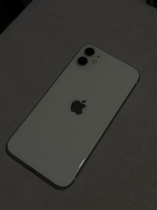 iPhone 11 w dobrym stanie