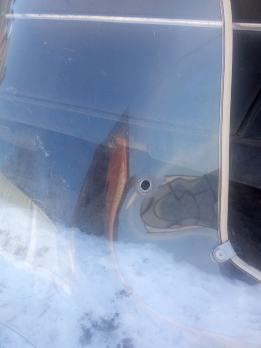 Ветровое стекло ява