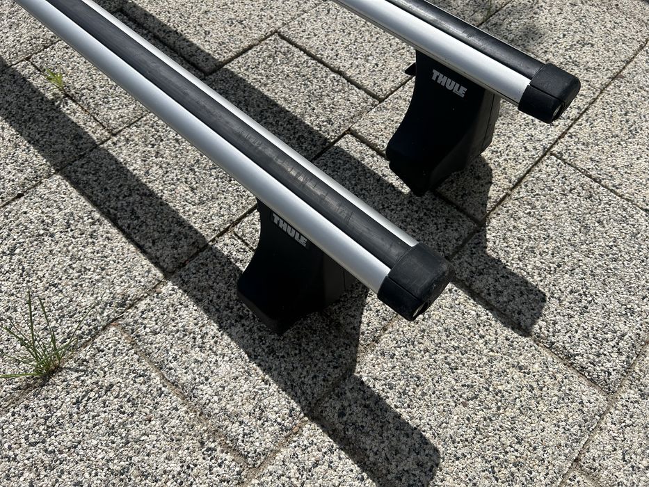 Bagaznik , belki dachowe Thule. Uniwersalne.