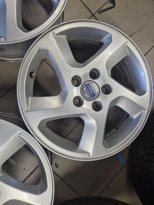 Felgi aluminiowe Volvo/Ford 5x108 6,5Jx16 et52,5