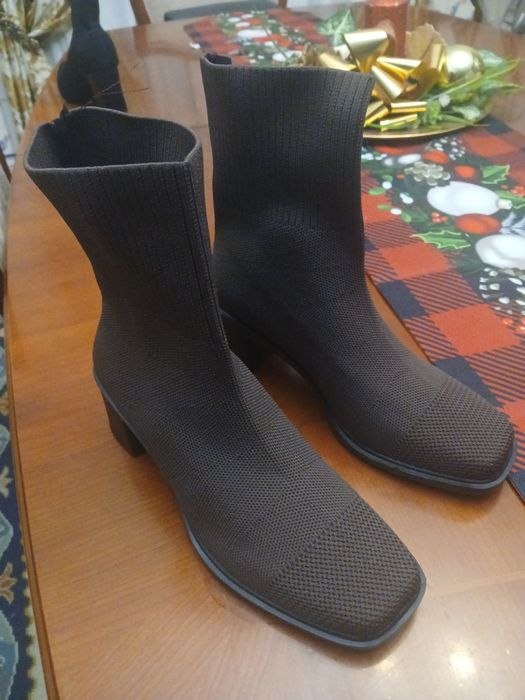 Botas Novas castanhas