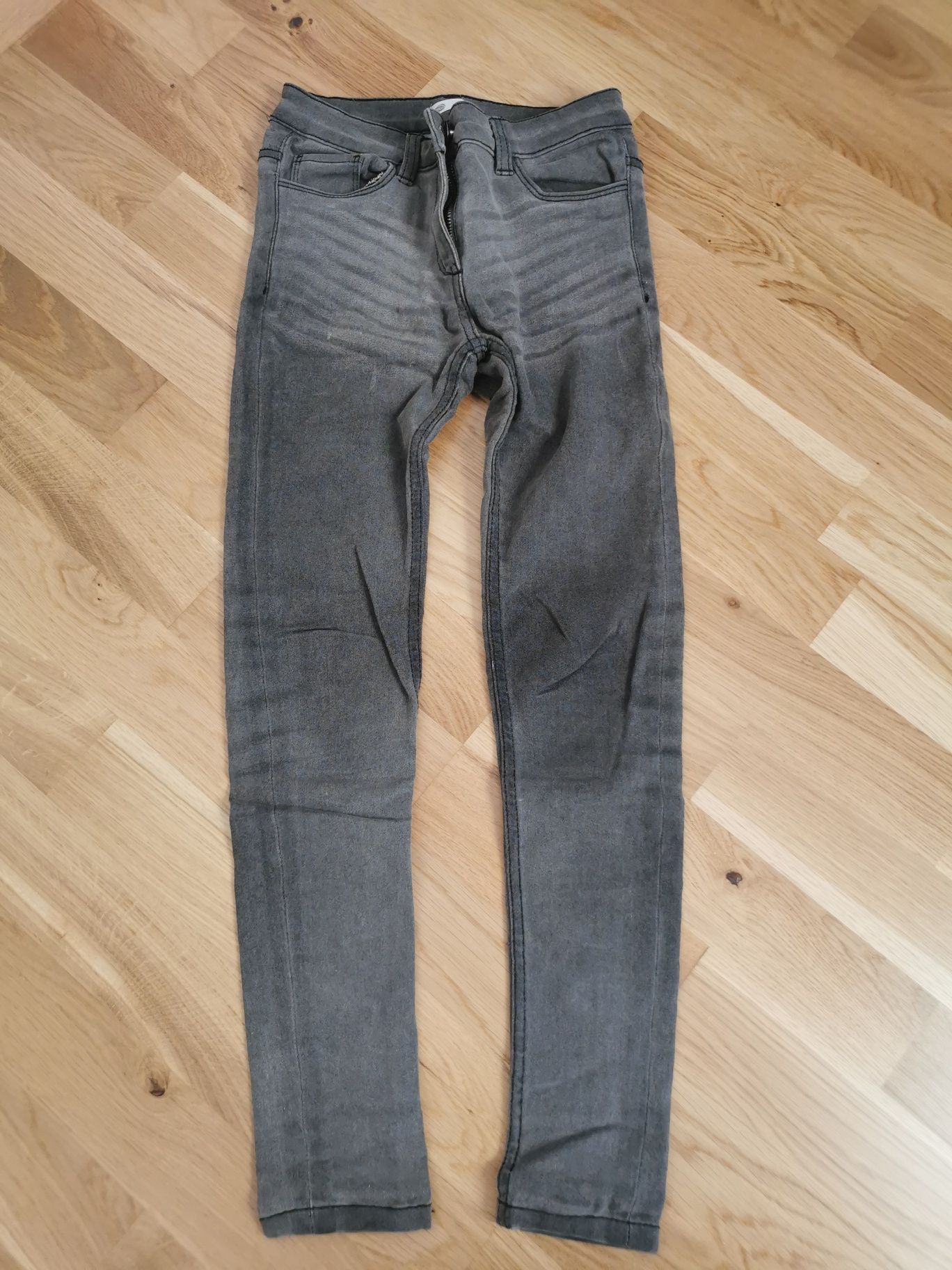 Spodnie jeans Pepco 140.