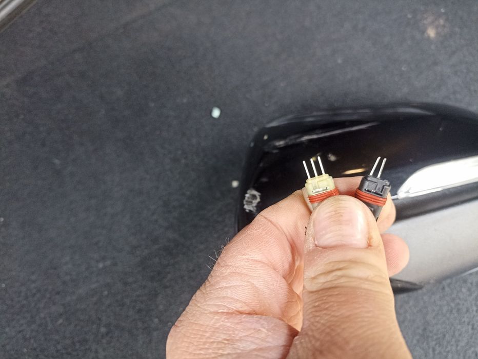 Ліве дзеркало, зеркало бмв Х1  5 пін