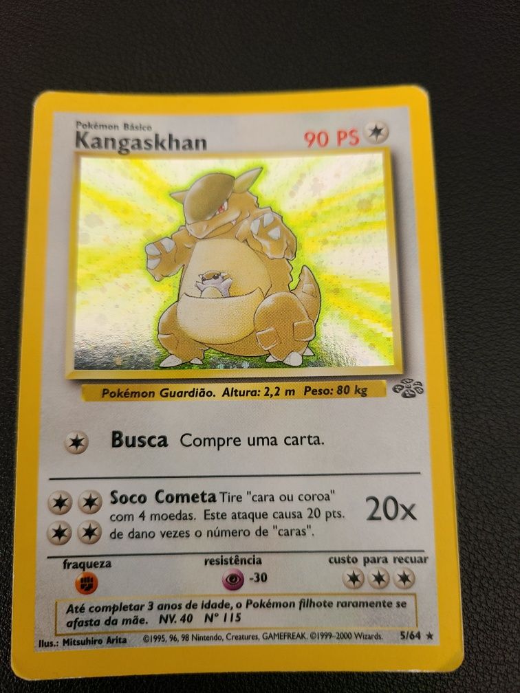 Carta pokemon "Kangaskhan" 1ª versão Portuguesa