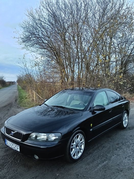 S60 Skóry pamięć kamera cofania bluetooth