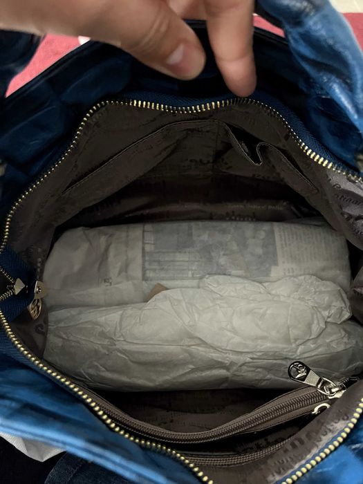 Mala senhora azul de pele - Patinni