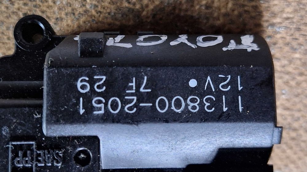 Toyota silniczek nagrzewnicy AE063.700.8610, 113.800.2051 Denso