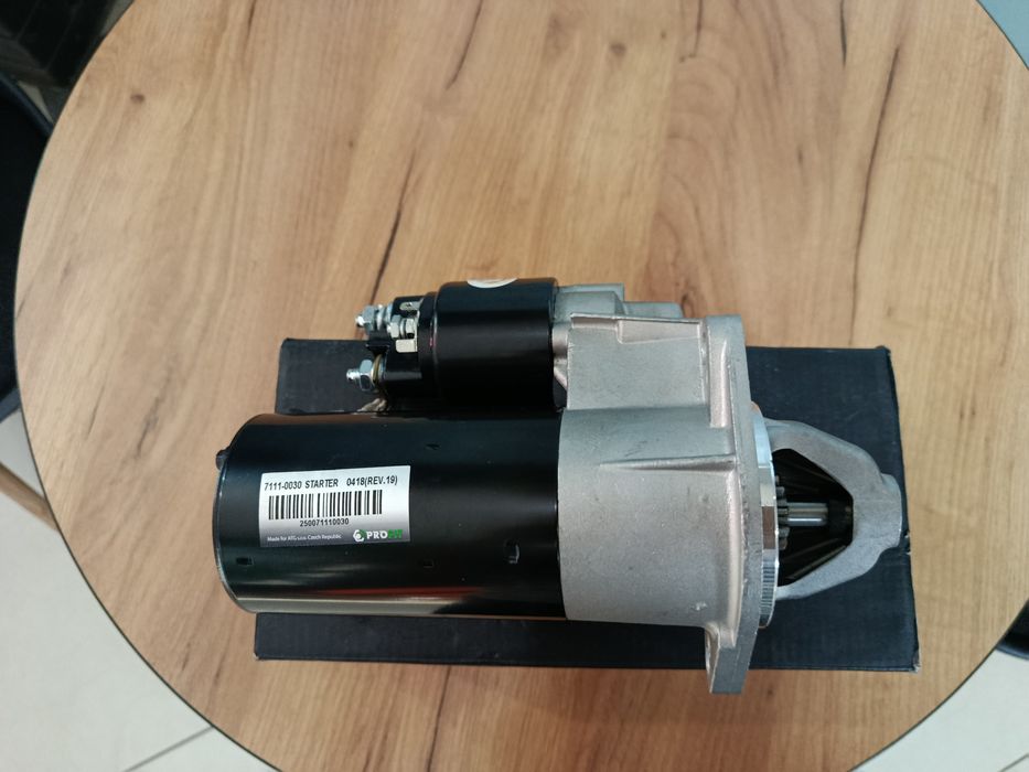 Стартер для автомобиля Ford, 12 V,  1,4 Kw ,71110030