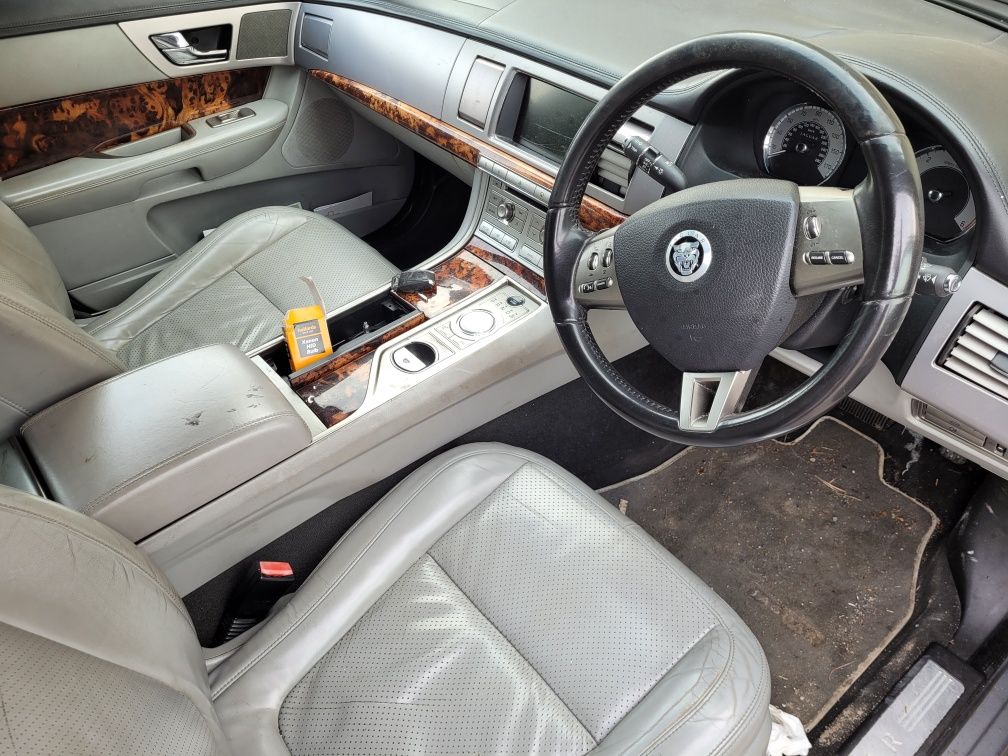 Jaguar XF Anglik w całości Brak silnika xenon skóra