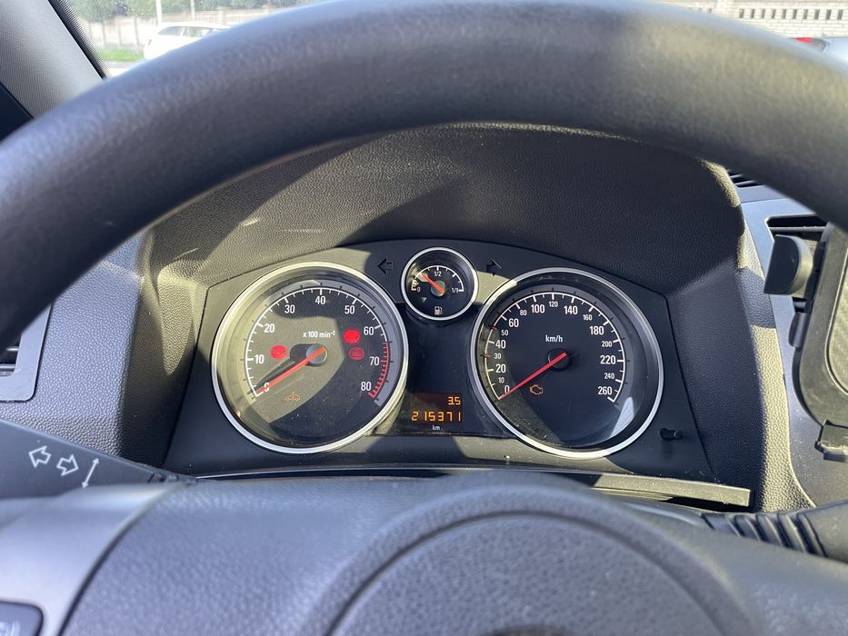 Продам Opel  Zafira