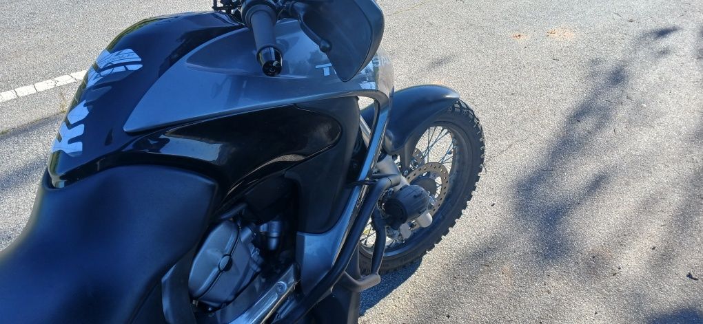 Honda Transalp 700