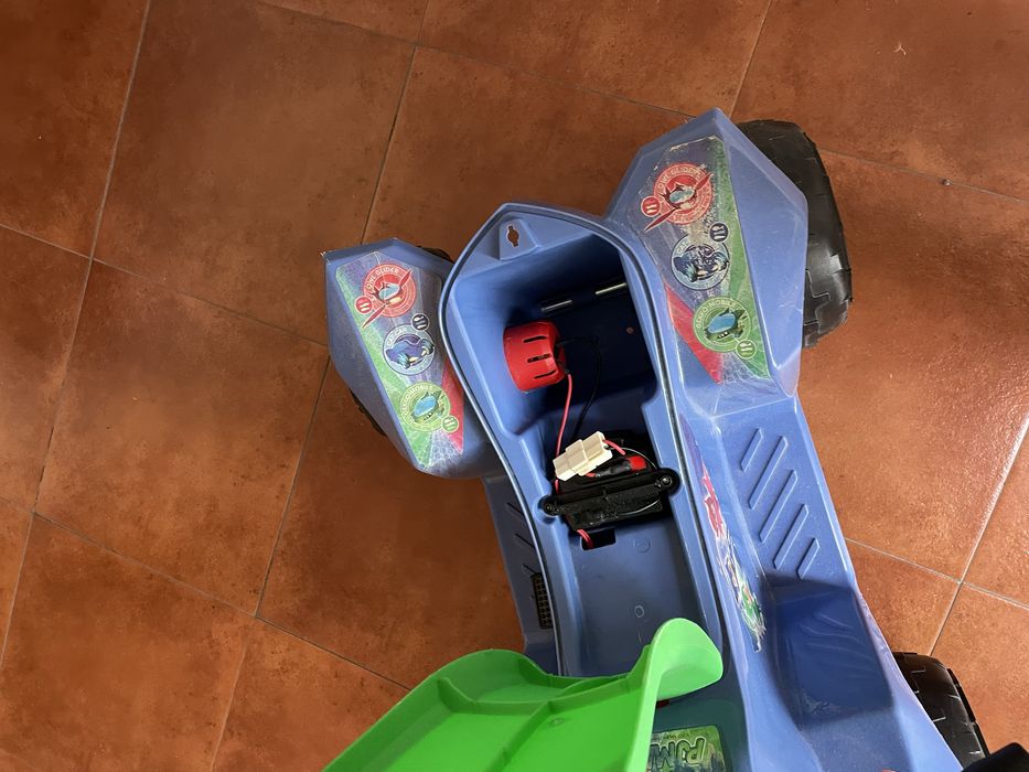 Moto quatro crianca