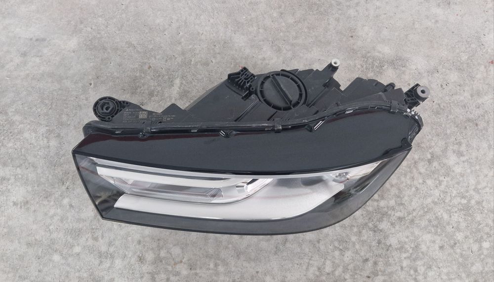 Farol Bi-Xenon Esquerdo Audi Q5 FY